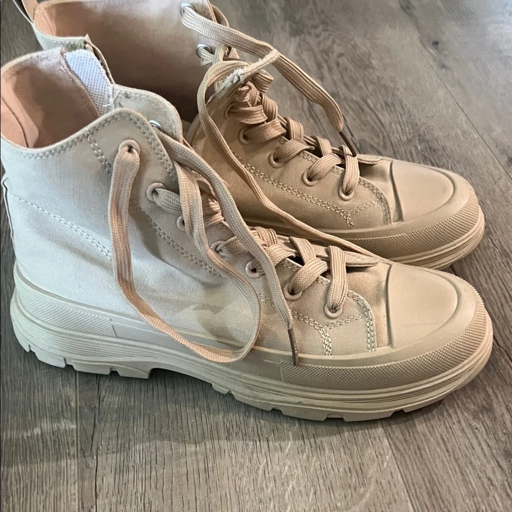 Mudd Women's Beige High-Top Sneakers - Picture 4 of 5